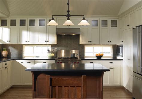 The craftsman kitchen cabinets design style is actually known for its own tidy lines, wealthy timber cabinetry as well as top quality construction. White craftsman kitchen cabinets all the way to the ceiling | Kitchen cabinet styles