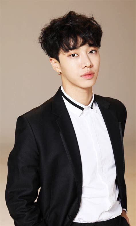 Debuted as a solo singer by the stage name ace junior 'aj' and then. Lee Gi-kwang | Lee gikwang, Korean celebrities, Korean ...