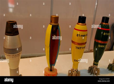 81 Mm Mortar Hi Res Stock Photography And Images Alamy