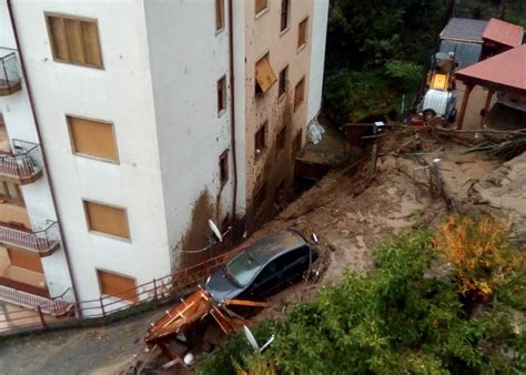 Maltempo che ha colpito duramente anche nell'alta padovana. Maltempo sul Piemonte, ad Alessandria alluvioni e fiumi ...