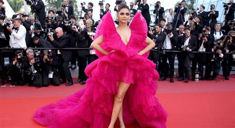 Les Plus Beaux Looks Du Tapis Rouge De La 71e édition Du Festival De Cannes Avec Images Robe