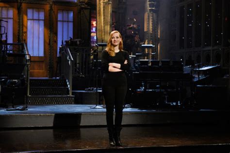 Jessica Chastain Sings You Dont Own Me In SNL Monologue Complex