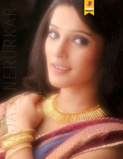 Beautiful Priya Bapat S Photos In Saree Cute Marathi Actresses Bollywood Hollywood South Girls