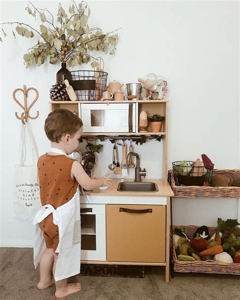 באתר איקאה תמצאו מגוון רחב של מטבחים, חדרי שינה, ריהוט משרדי, סלונים מעוצבים ועוד במחירים משתלמים. Ikea's Duktig Kid Play Kitchen Makeovers / Shake My Blog ...