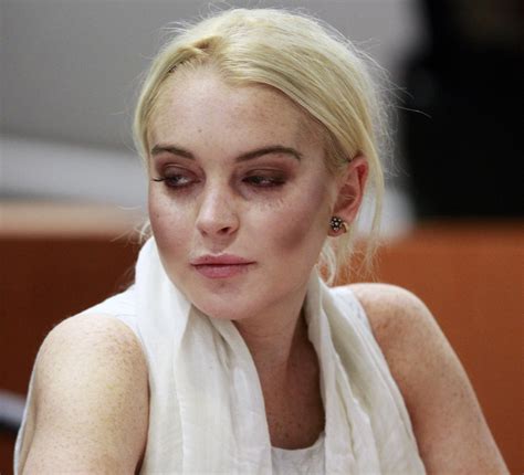 Lindsay Lohan Picture 411 Lindsay Lohan Before Being Escorted From The Courtroom In Handcuffs