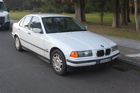 Bmw 3 Series Sedan E36 320i 150 Hp