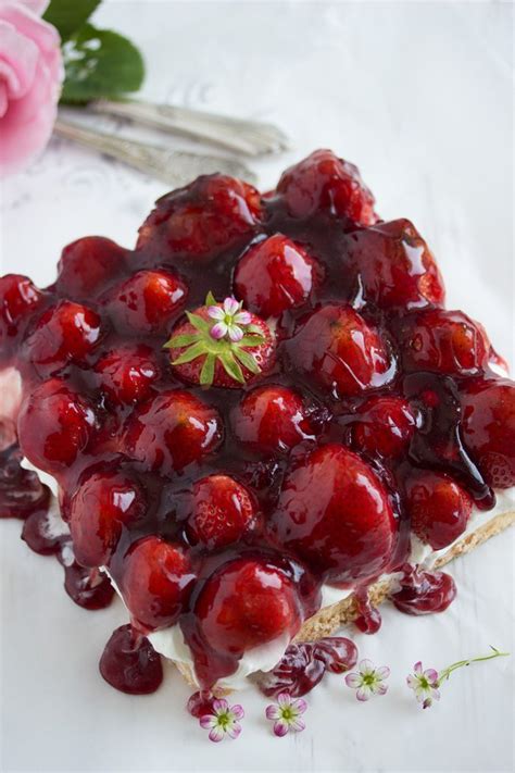We did not find results for: Erdbeerkuchen mit Vanillesahne - Lisbeths | Rezept ...
