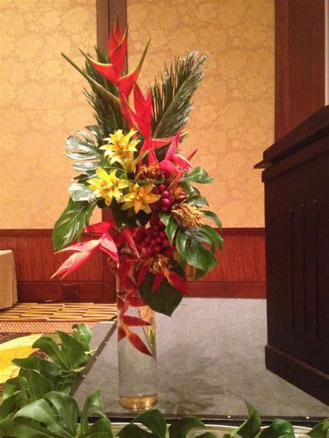 Tropical Buffet Arrangement Flower In Vase Christmas Decorations