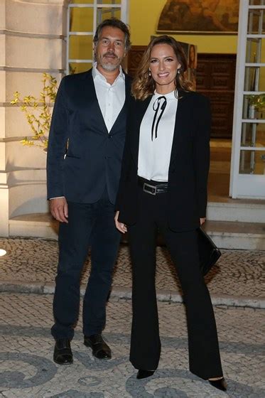 .fernanda serrano (versão completa) fernanda serrano pede à tvi para ser dispensada de papel de protagonista da nova novela cláudia vieira e sara matos tertúlia cristina ferreira na sic fernanda serrano e pedro miguel ramos com casamento à beira do fim mafalda pinto está a ser. O casamento de Fernanda Serrano e Pedro Miguel Ramos - Flashes - FLASH!