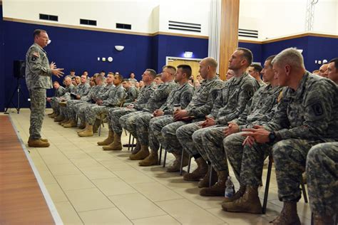 Usareur Commander Visits With Sky Soldiers In Vicenza Article The