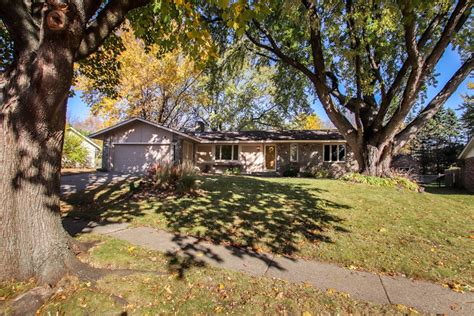 Apple valley is home to approximately 69,087 people and 12,056 jobs. FOR SALE: 14084 Germane Ave, Apple Valley - Brenda Hanson ...