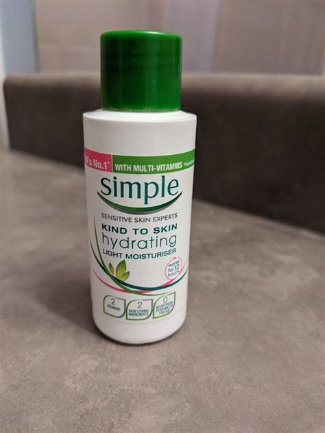 Simple Kind To Skin Hydrating Light Moisturizer Reviews In Face Day