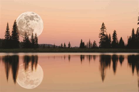 Moon In Lakereflection Buddhism And Meditation Classes In Albuquerque