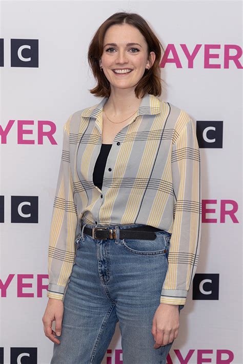 Who Is Charlotte Ritchie About The Actress Playing Kate In ‘you’ Hollywood Life Know Your Divas