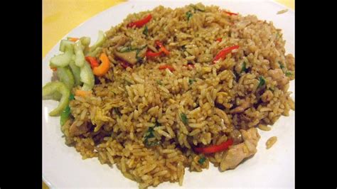 Tumis cabe merah dan bawang putih parut hingga matang. Cara Membuat Nasi Goreng Jawa - YouTube