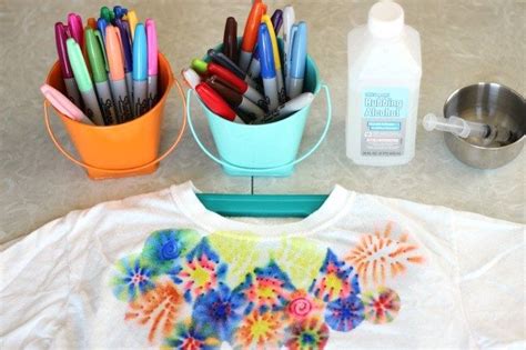 This Quick And Easy Tutorial Will Show You How To Tie Dye A Shirt With