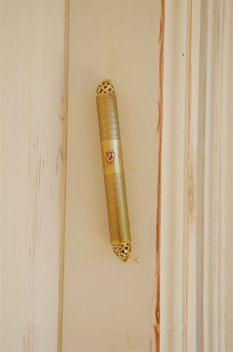 How to hang a mezuzah on a metal door frame. Buy Brass and Copper Rings, Mezuzah Case | Israel-Catalog.com