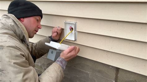 Installing Exterior Outlet In Vinyl Siding In 10 Minutes YouTube