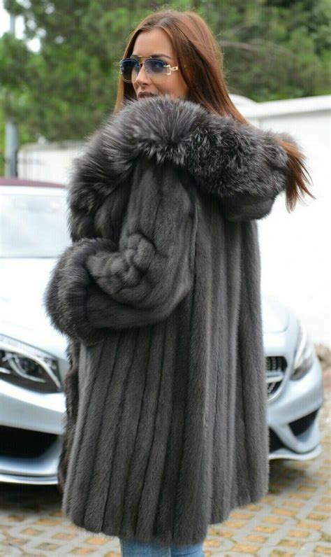 Pin Von Richard Petrie Auf Fox Fur Coat Anziehsachen Anziehen