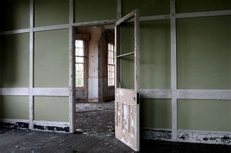 Photographing Ruins Abandoned Asylums Asylum Insane Asylum