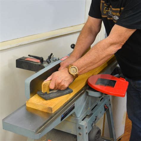 Wood Jointer Tips For Setting Up And Using A Jointer Woodworking Tips