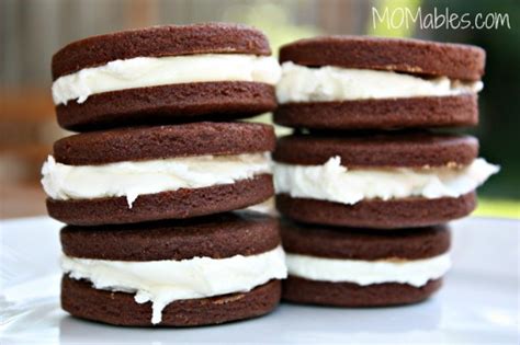 Cookie dough oreo sandwiches, blackberry chocolate chip ice cream (even better with oreos), tiramisu aux oréo façon christophe. Homemade Oreos Recipe