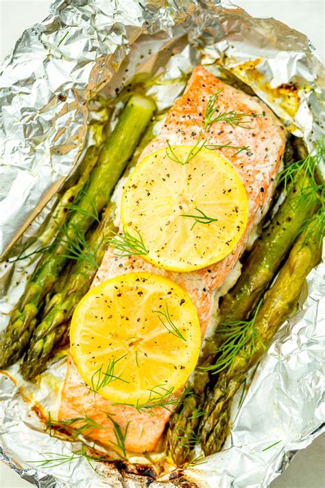 Foil Pack Grilled Salmon With Lemony Asparagus These Super Fresh Salmon