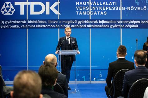 Magyarországon az oltottak száma lassan eléri az öt és félmilliót, miközben van bőven elég oltóanyag, így a magyar kormány tud. Szijjártó is megjelent a szombathelyi TDK több mint 4 ...