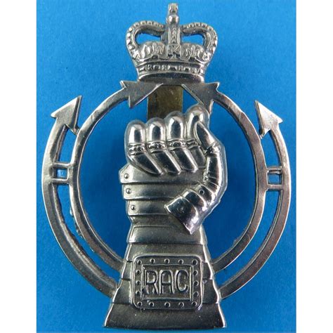 Royal Armoured Corps Mailed Fist Army Cap Badge