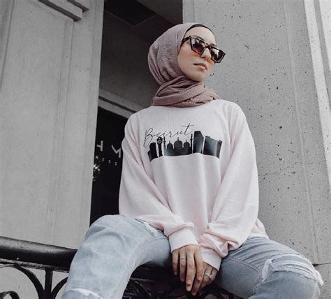 7 Selebgram Hijab Wajib Follow Untuk Inspirasi Ootd Gaya Sporty Bukareview