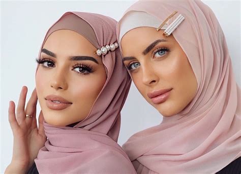 New Hijab Accessory Trend Thats Taking Instagram Surge Hijab Fashion Inspiration