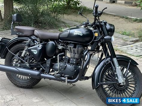 The performance from the engine feels adequate for daily city commutes. Used 2019 model Royal Enfield Classic Stealth Black for ...