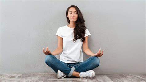 The 4 Best Meditation Positions — And Why Your Posture Is Important