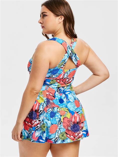 37 Off 2021 Plus Size Floral Print Front Cross Tankini Set In