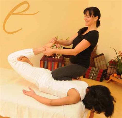 table thai yoga massage 4 11 4 12 living metta