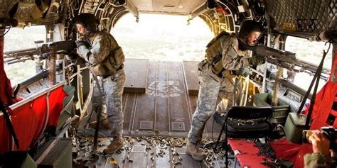 Pin By Edward Saylor On Door Gunner Military Helicopter Chinook