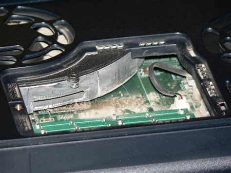 How To Clean The Dust Out Of Your Laptop