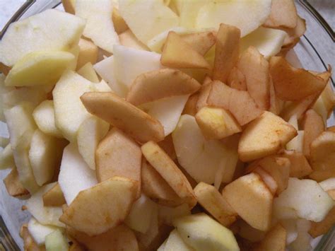 Pecivo iz jabolk in Albert keksov - OblizniPrste.si