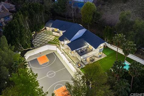 Erstellen Geschenk Berühren House With Basketball Court Angst Relais Walze