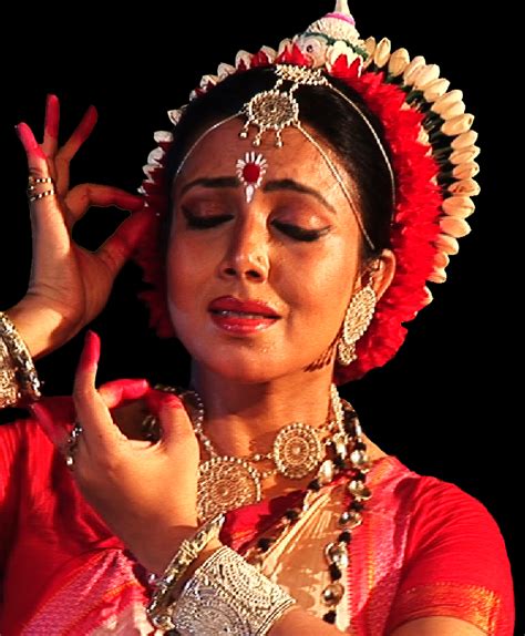 Performer Showcases Expressive Indian Dance Form The Miscellany News