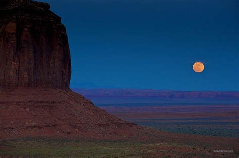 Full Moon Monument Valley Monument Valley Beautiful Pictures