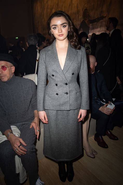 Maisie Williams At Christian Dior Fashion Show At Paris Fashion Week 02