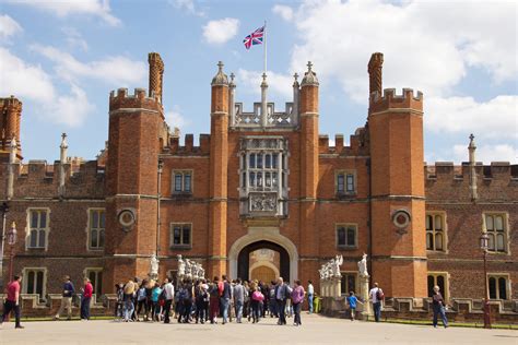 Hampton Court Palace | London, England Attractions - Lonely Planet