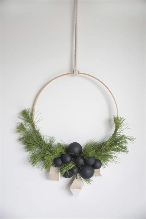 See more ideas about modern wreath, wreaths, modern. Modern Wreath Ideas: Half Wreath | Apartment Therapy