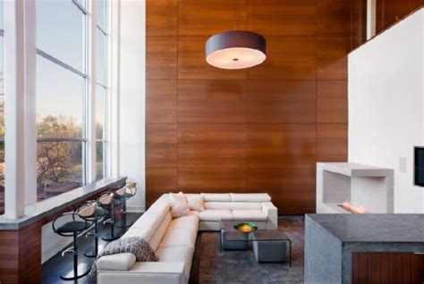 Choose wood accent walls for a warm and eye-catching décor