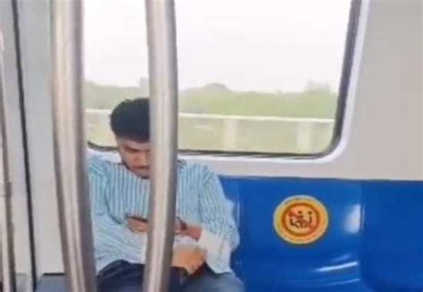 Delhi Metro Video Man Caught Flashing Inside The Train Dcw Chief