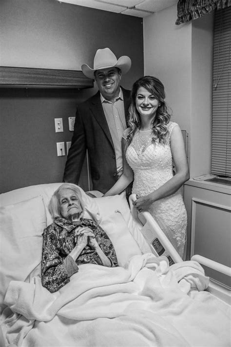Couple Weds In Hospital So Grooms 100 Year Old Grandma Wont Miss