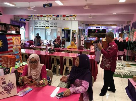 Eid mubarak wishes / eid mubarak messages to boss happy eid wishes greetings card eid ul fitr wishes messages quotes blessings prayers more.eid is an islamic festival that comes after the holy month of ramadan. Sektor Pendidikan Islam Sarawak - jet-skaa