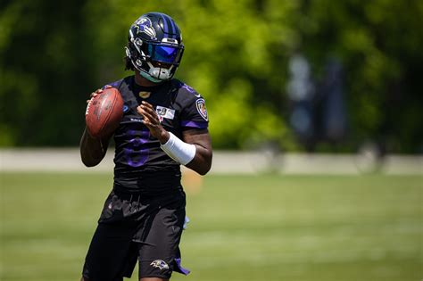 Mvp Qb Lamar Jackson Rejoins Baltimore Ravens At Practice