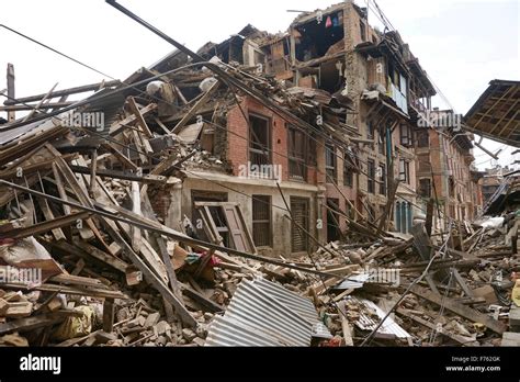 Building Collapse City High Resolution Stock Photography And Images Alamy